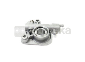 A bomba de óleo adaptável substitui as máquinas 52130-00620, P021-001980. Para as máquinas ECHO CS-2600, CS-2700ES, CS-320T, CS-320TES, CS-350T, CS-350TES, CS-350WES.